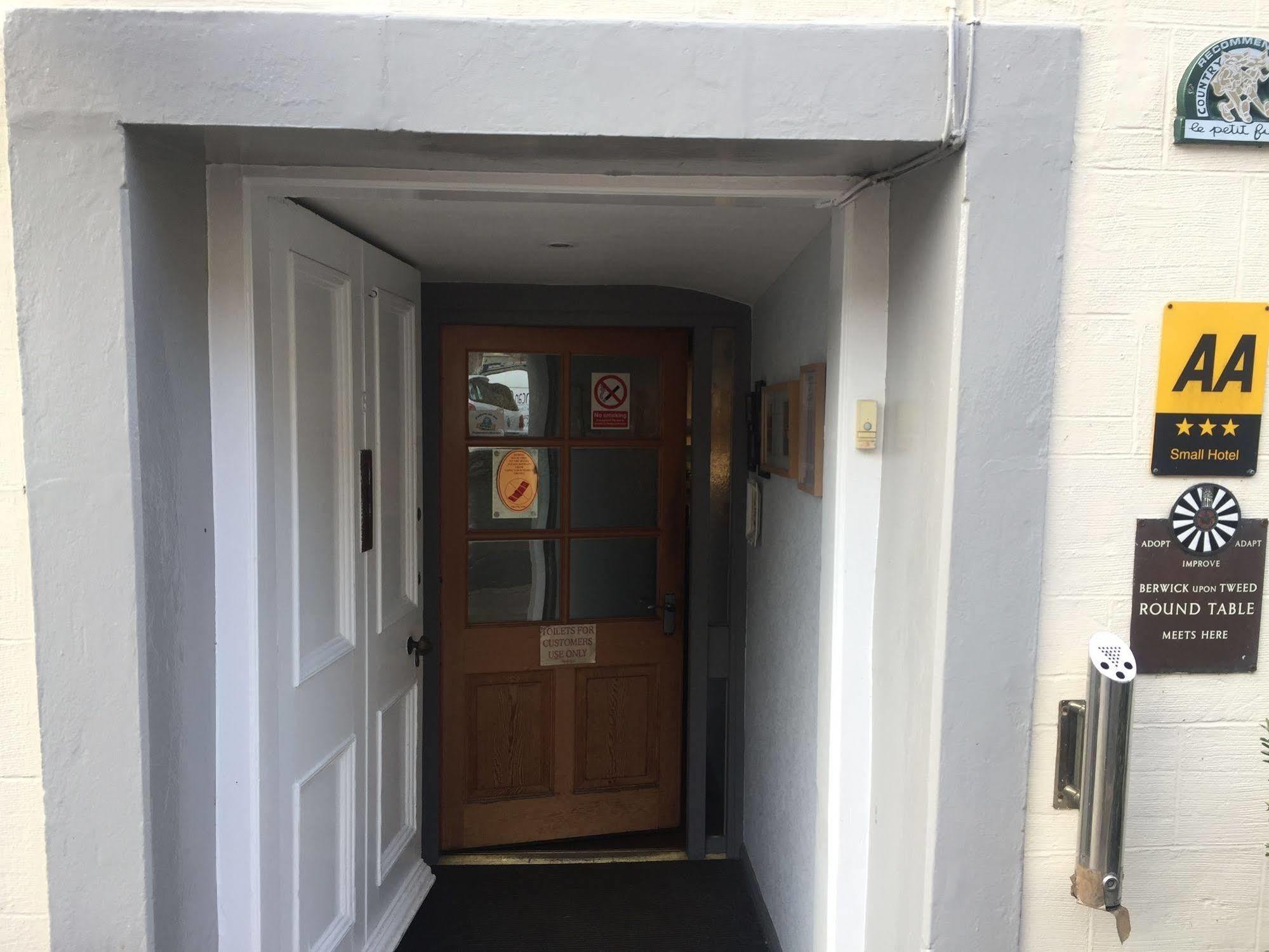 Queens Head Hotel Berwick Upon Tweed Екстер'єр фото